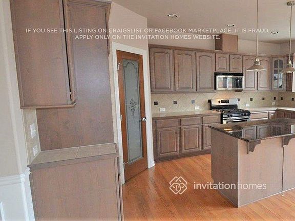 4th image of 5106 NE 3rd Pl