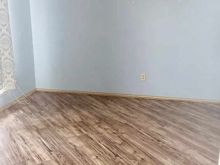 1200 Paul Dr — Photo 4