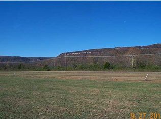 17 Shag Bark Cv, Dunlap, TN 37327