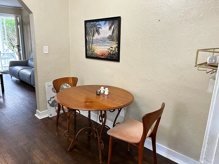 3624 Myra St — Photo 5