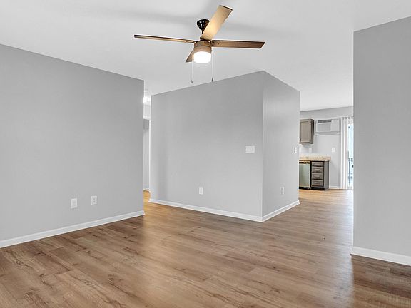 3rd image of 610 N School St #2