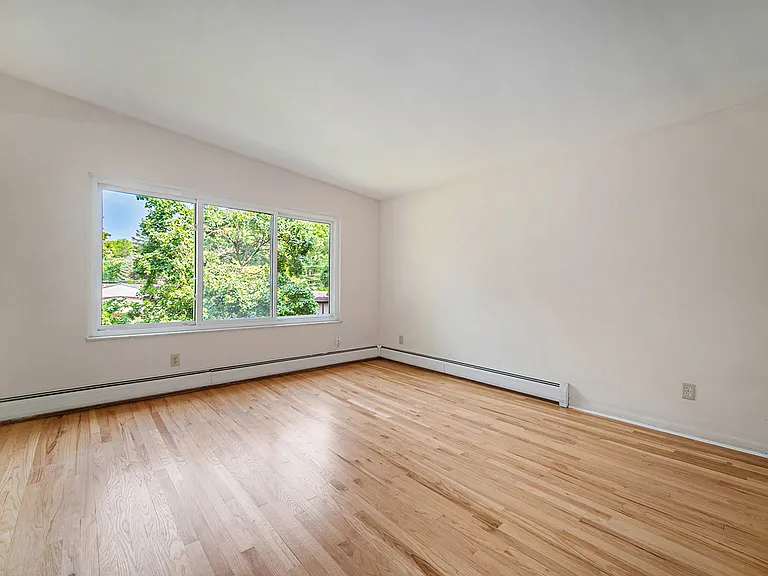 522 Ventura Ct — Photo 8