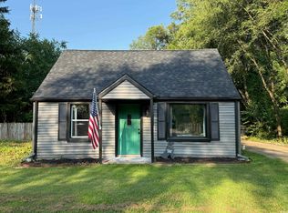 55806 Clover Rd, Mishawaka, IN 46545