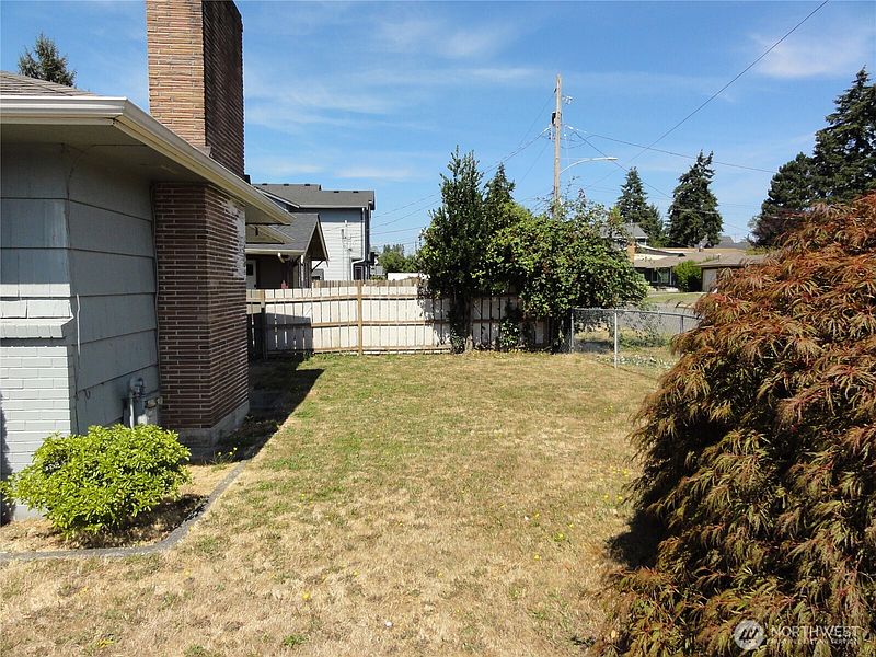 2nd image of 1101 S 72nd Street