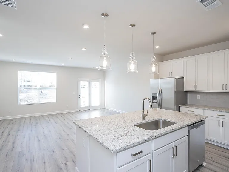 2031 Sperling Dr — Photo 4