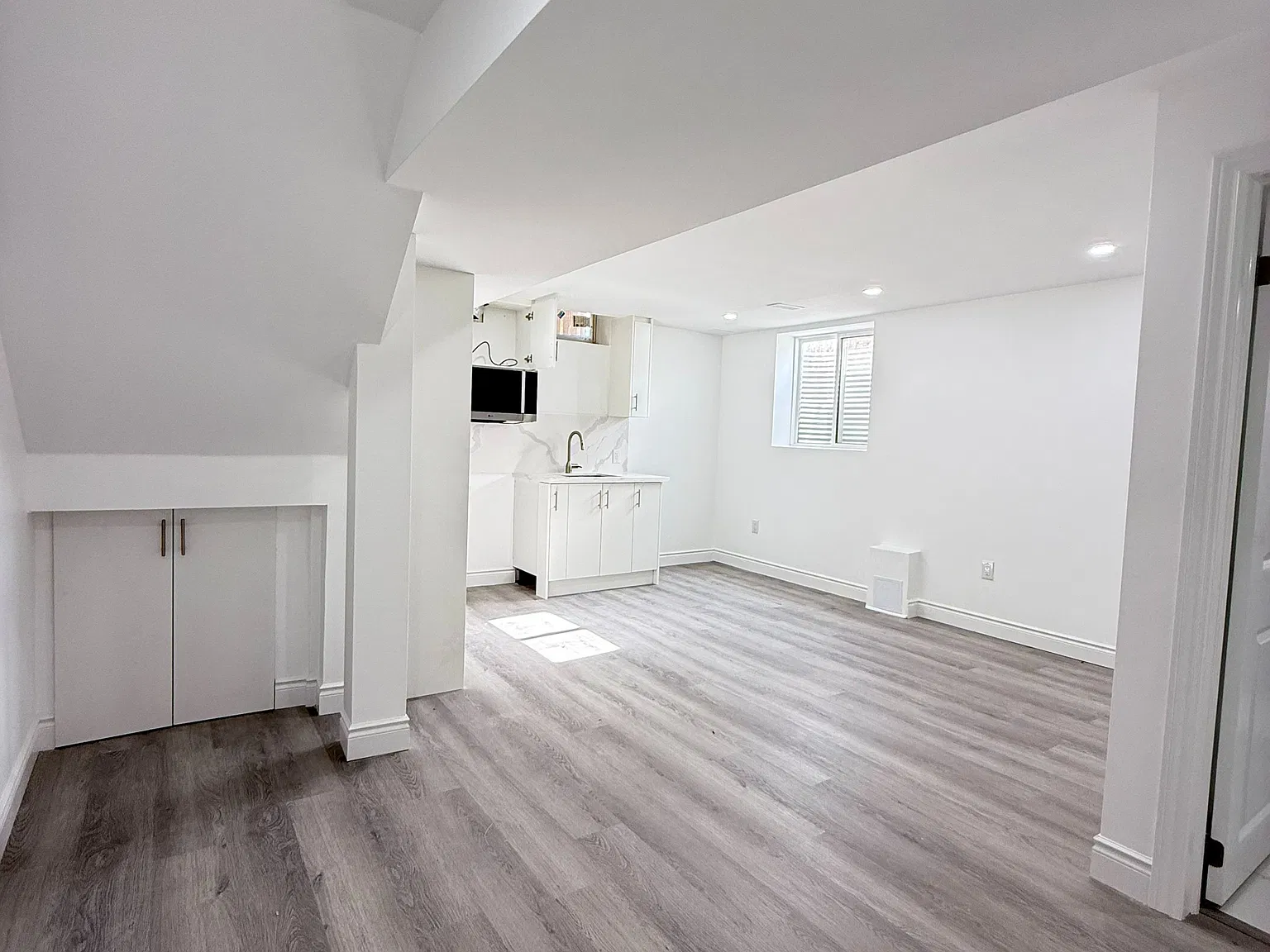 2 bed, $1,950 — Photo 1