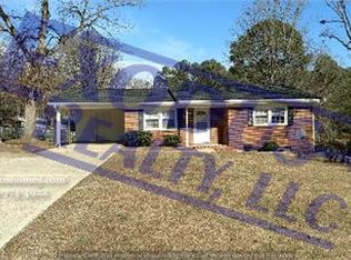 2105 Live Oak Dr, Sanford, NC 27330