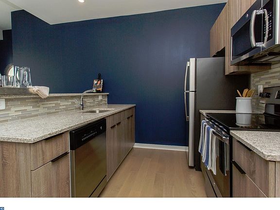 5th image of 208 N 16th St #1906