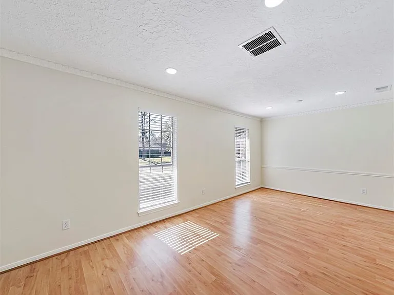 14006 Briarworth Dr — Photo 13