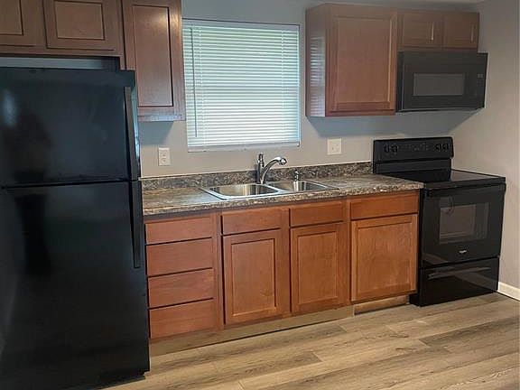 3rd image of 1306 Madison Ave