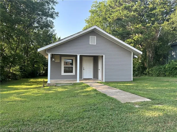 304 W Dorcus St, Roland, OK 74954