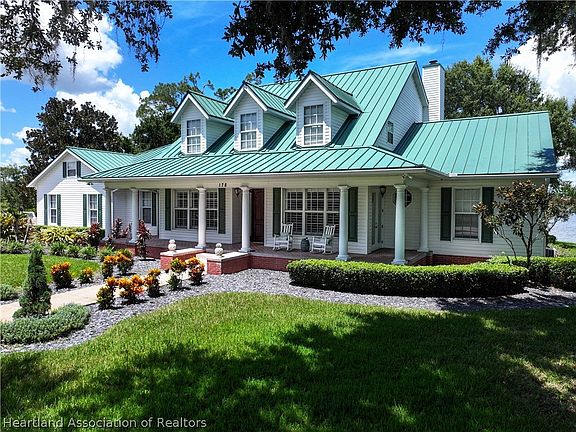3rd image of 178 Lake Drive Blvd