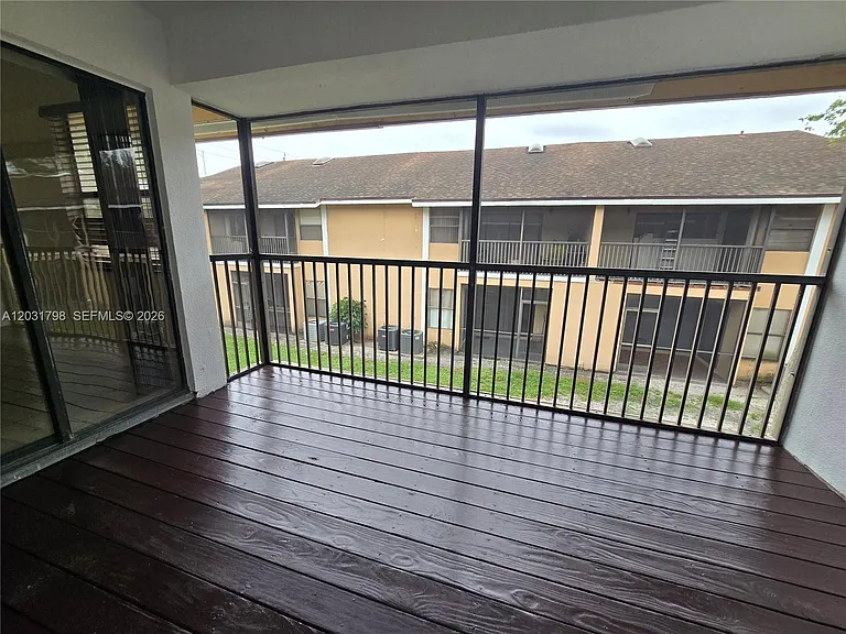2231 SW 80th Ter #2231 — Photo 12