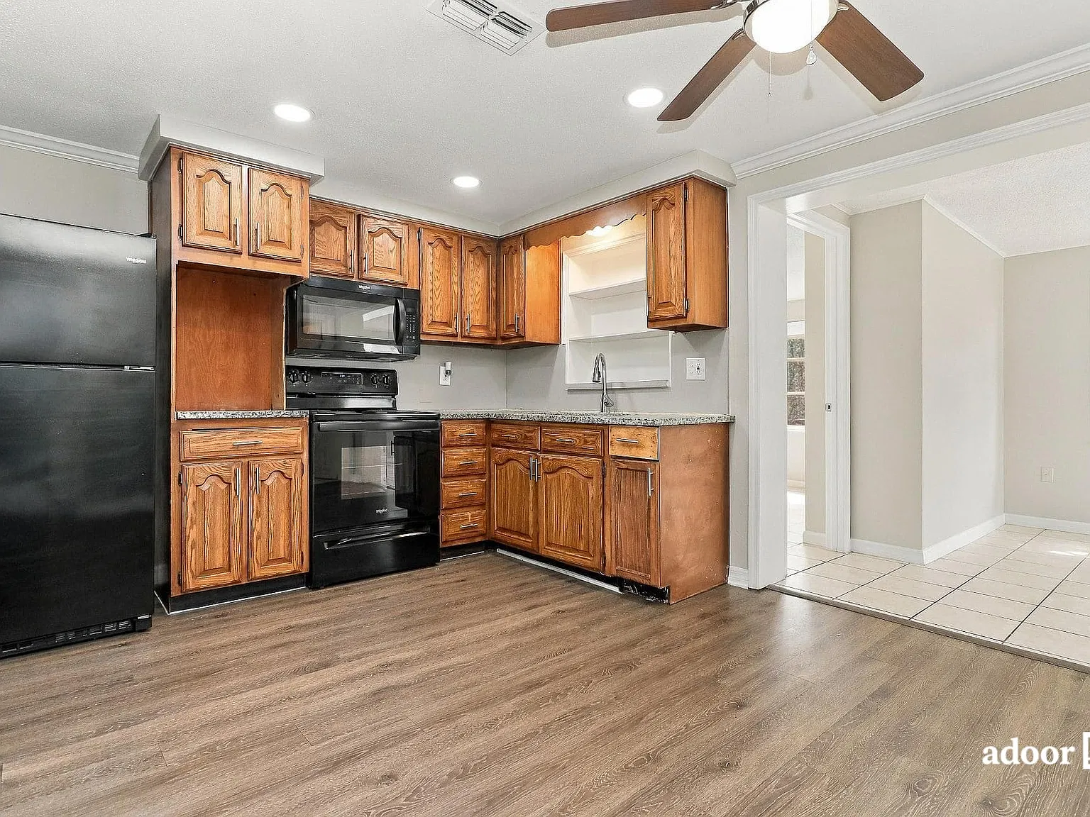 3 bed, 2.0 bath, 1098 sqft, $1,845 — Photo 4