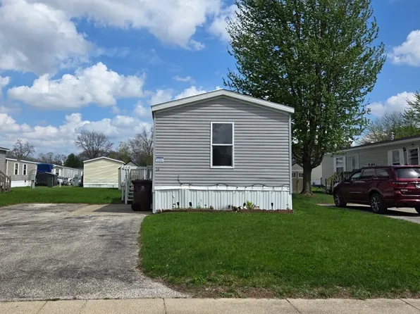 9341 Bahama Dr #233, Demotte, IN 46310