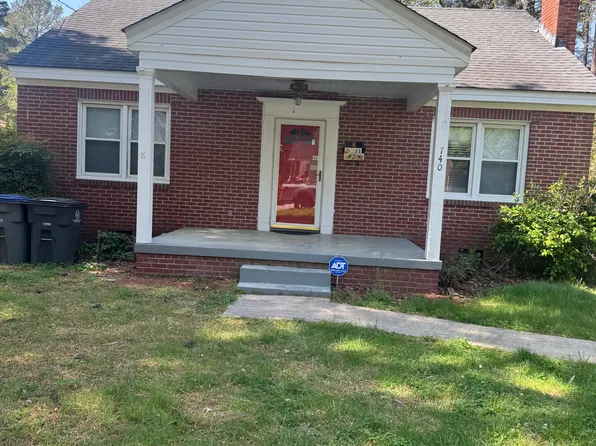 740 Cedarbrook Dr, Rocky Mount, NC 27803