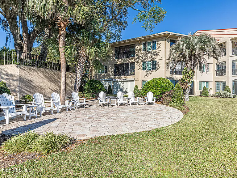2099 Winterbourne Dr W #308 — Photo 65