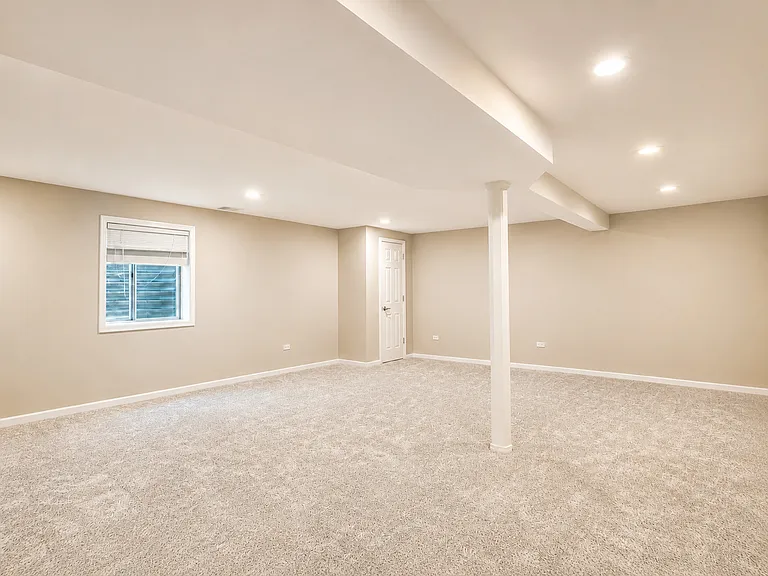 3108 Reflection Dr — Photo 16