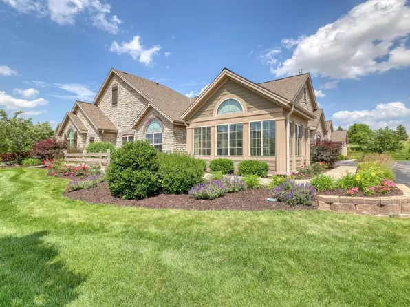 W250N5002 William DRIVE, Pewaukee, WI 53072