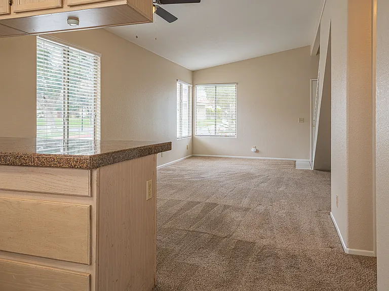 450 Tava Ln — Photo 6