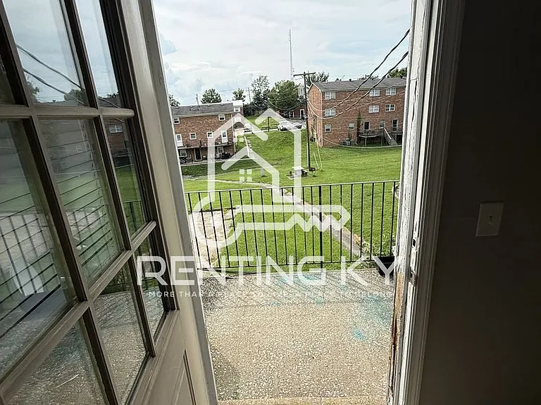 1644 Foxhaven Dr — Photo 10