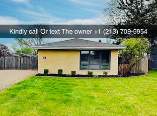 27 Julie Dr, Glenview, IL