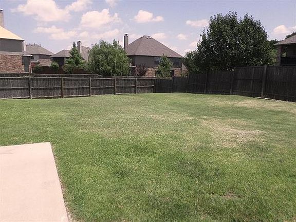 2nd image of 1000 Thimbleberry Dr