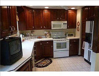 3rd image of 529 Chessbriar Dr
