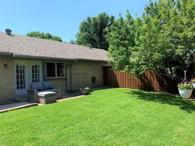 3317 Newkirk Dr — Photo 22