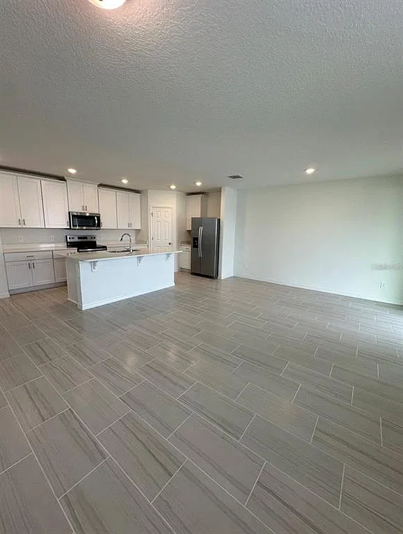 4 bed, 2.0 bath, 1840 sqft, $2,550 — Photo 4