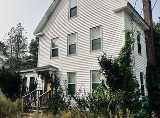 30 Alpine St, Norway, ME 04268