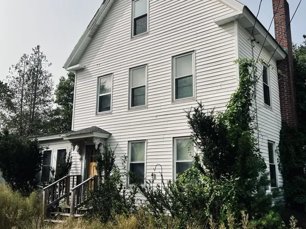 30 Alpine Street, Norway, ME 04268
