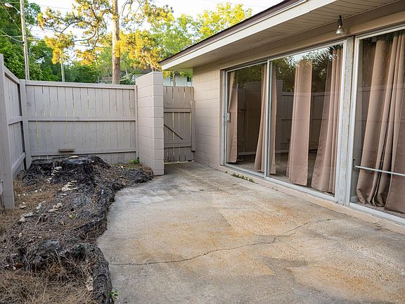 3rd image of 2241 W Pensacola St APT 80