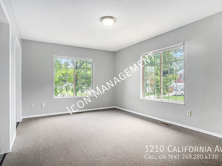 1210 California Ave — Photo 6