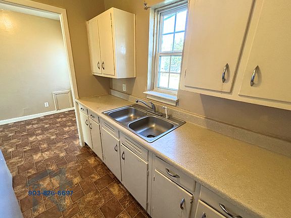 2nd image of 905 E Lion Dr #A