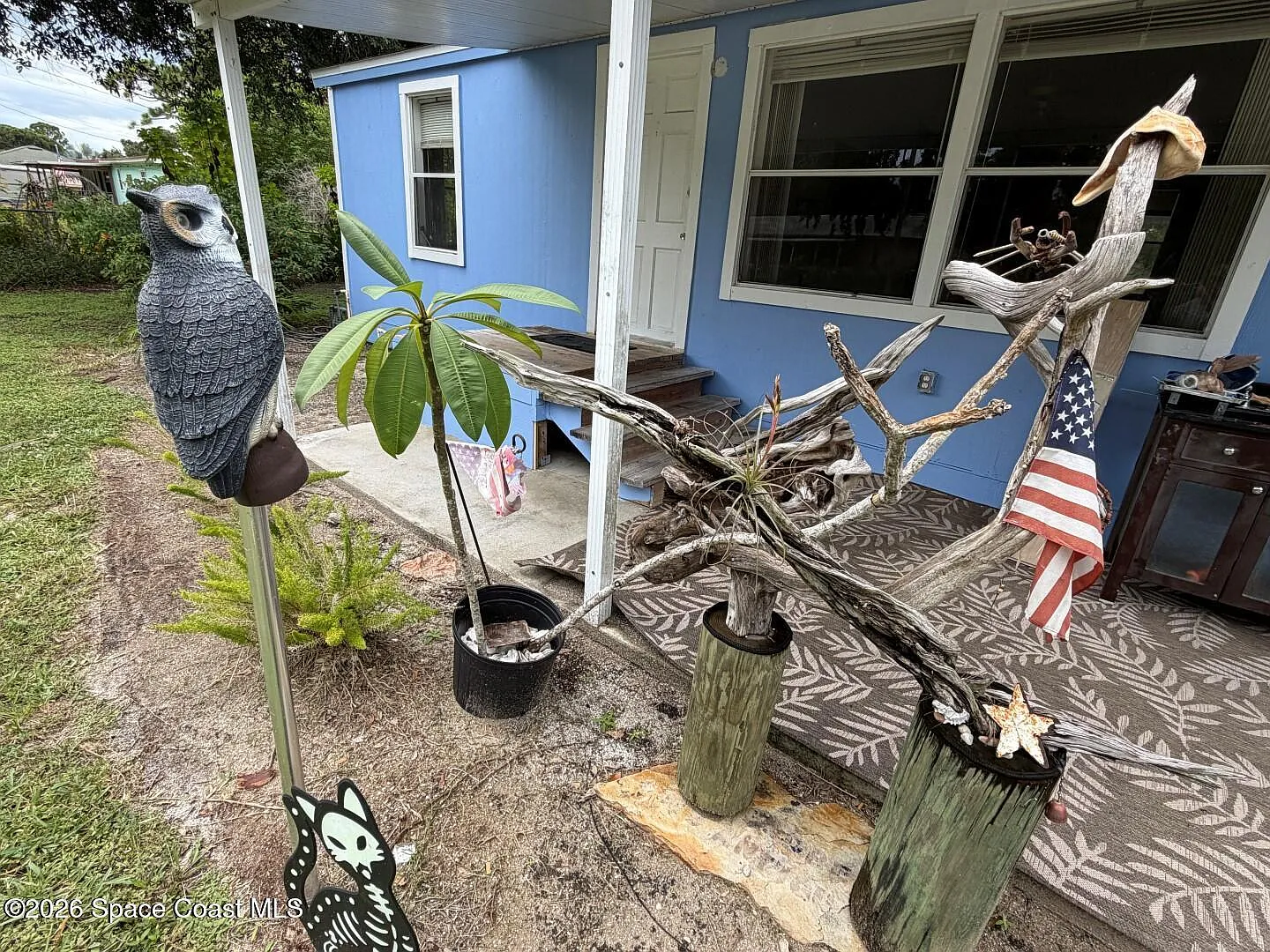 3 bed, 2.0 bath, 960 sqft, $2,000 — Photo 1