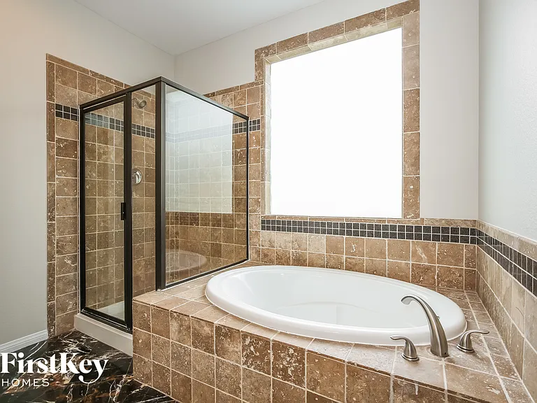 1044 Via Camelia St — Photo 9