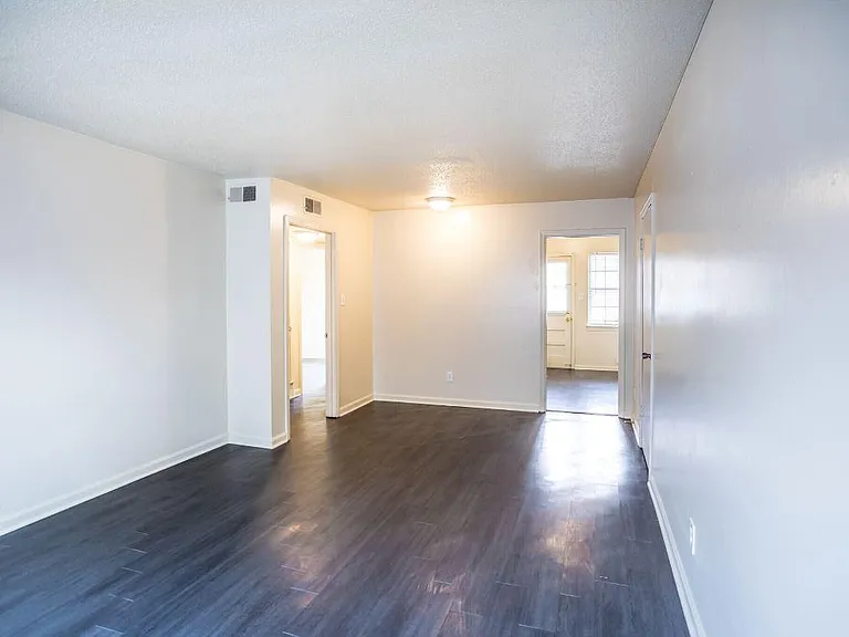 1123 S Cooper St #2 — Photo 5