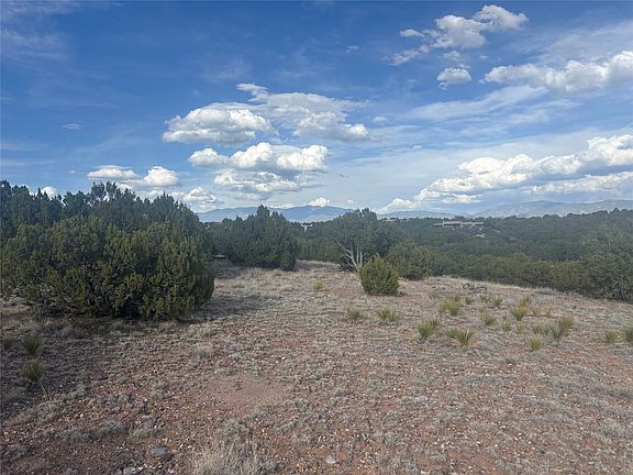4th image of 47 E Camino Del Cielo