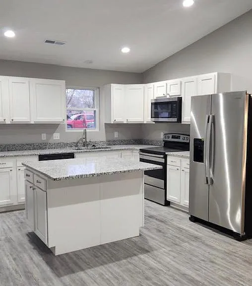 205 Sylvan St — Photo 3