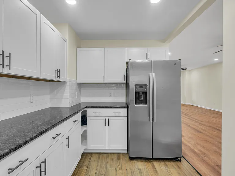 310 Summer St — Photo 10