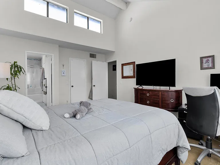 19431 Sherman Way #6 — Photo 22