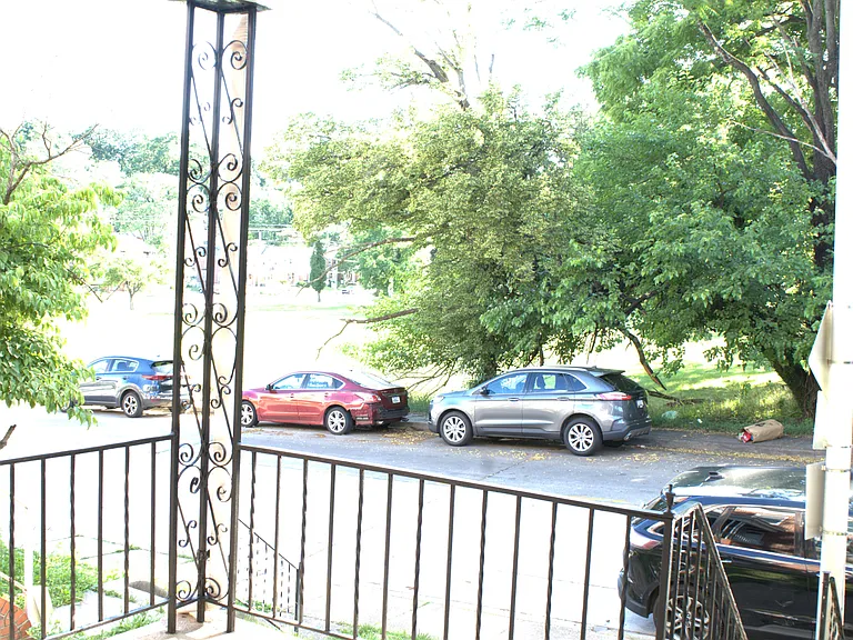 117 S Wickham Rd — Photo 11