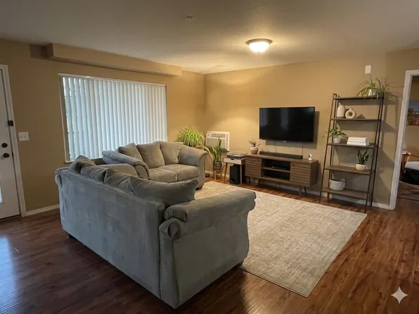 1916 White Ave APT 101, Moscow, ID 83843