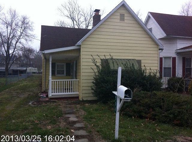 2nd image of 526 Washington St