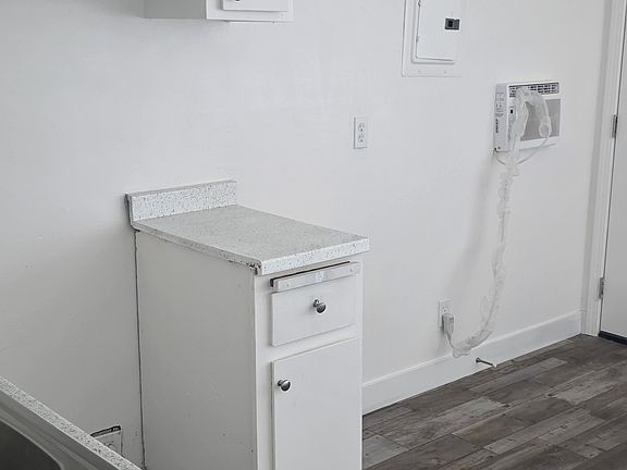 4th image of 17516 Grand Ave APT 7