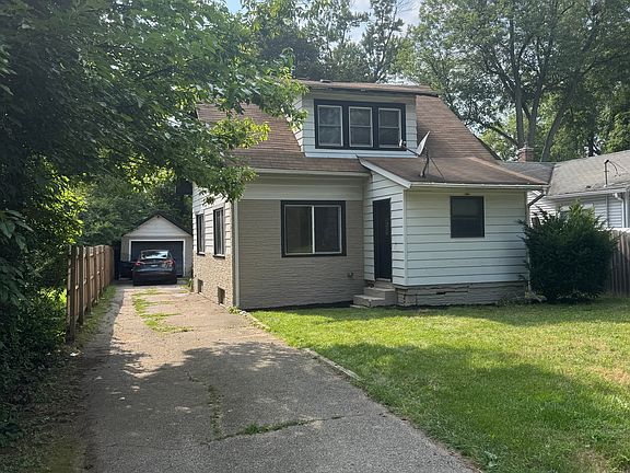 3rd image of 1227 Baker Dr