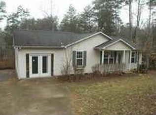 174 Mills Forest Ln, Mooresville, NC 28117
