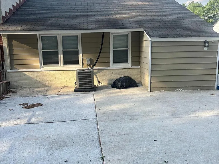 7721 Bender Rd — Photo 33