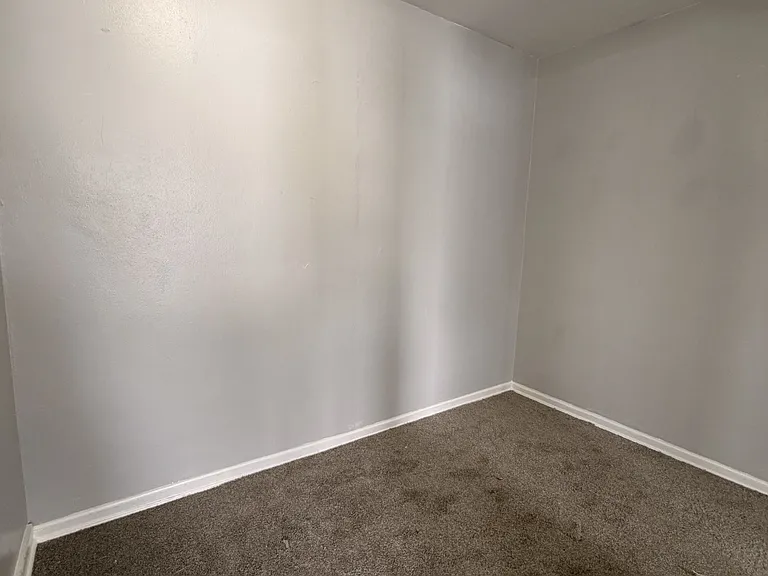 417 N Dixie Way #5 — Photo 8